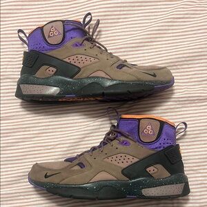 Nike ACG Men's Brown and Purple Shoes